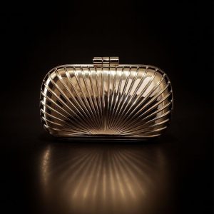 Clutch Dourada em Relevo