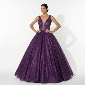 Vestido Uva 2 Em 1 Para Debutante com Corpo Estruturado e Saia Removível