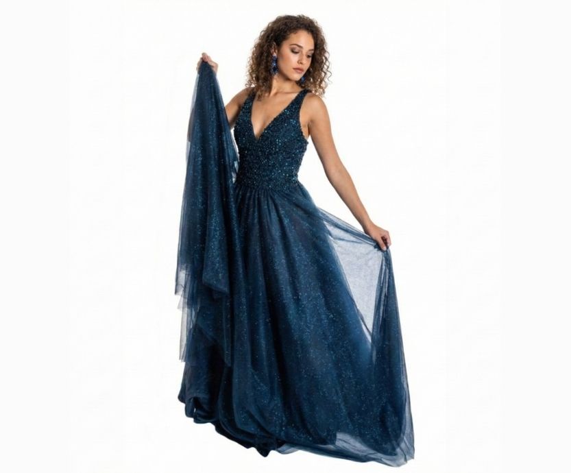 Vestido Marinho com Busto inteiro Bordado e Saia Ampla com Tule