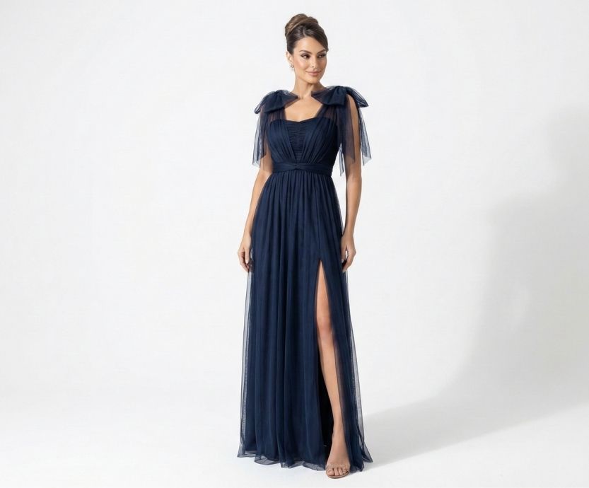 Vestido Marinho em Tule com Laços nos Ombros