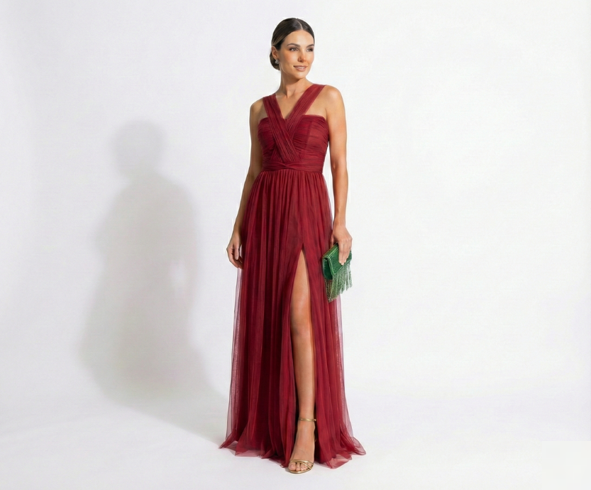 Vestido Marsala em Tule com Ombro Cruzado
