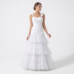 Vestido de Noiva com Saia em Camadas