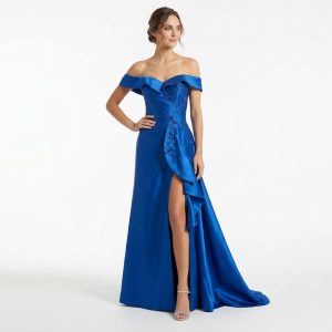 Vestido Azul Royal Ombro A Ombro Em Cetim Com Detalhes Bordados