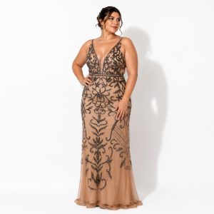 Vestido Nude Com Bordados Em Pedraria e Decote